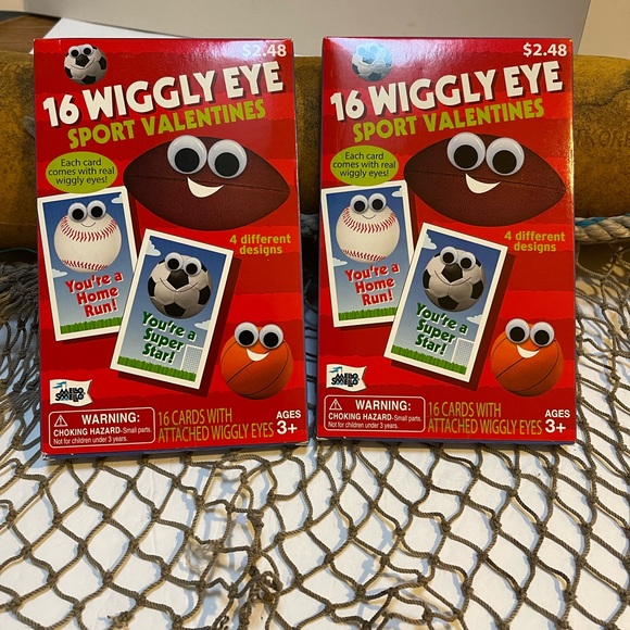 New in Box Wiggly Eye Sports Valentines  16 + 16  (32 total)  count - Picture 1 of 2